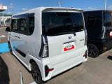中古車をお選びいただく際に気になる走行距離や修復歴などに加えてキズ・凹みの有無・状態や消耗品の交換、今までの整備状況が &ldquo;ダイハツ認定中古車カルテ&rdquo;でわかります。