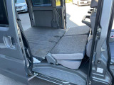 シートを倒すと荷物を沢山積めます