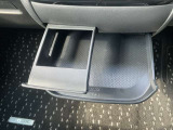 前席用ドリンクホルダーです