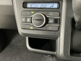 【オートエアコン】AUTOボタンを押してお好みの温度を設定!快適な室温でドライブをお楽しみいただけます♪
