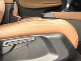 ★運転席ハイトアジャスター★ 運転される方によってシートの高さが調節できます!自分に合ったドライビングポジションで運転がさらに快適に♪