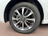 純正アルミホイールです。タイヤサイズは、155/65R14です。