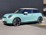 数あるMINI中古車より弊社のお車をご覧頂き、ありがとうございます!弊社はMINI正規販売店であり、整備を整えてからのご納車となりますので安心してお乗り頂けます。もちろん全国にご納車も可能です!
