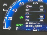視認性のいいメーターを採用しており、快適なドライブをサポートします。