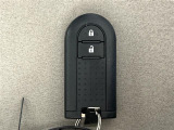 【スマートキー(エンジンスタートストップスイッチ)】スマートキー(電子キー)を持っていれば、スイッチを押すだけでエンジンをかけることができます!