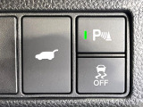 【パワーバックドア】スマートキーや運転席のボタンを押すだけでリアゲートが自動で開閉します!荷物を持っている時や、高い位置にあるバックドアを閉める際に便利な機能です♪