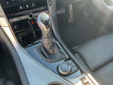 シフトノブがスポーツカーですね!