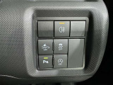 コーナーセンサーを車の前後に装備。障害物までの距離に応じて警告音を変えてお知らせ。縦列駐車時や駐車場・車庫などでの取り回しをサポートします。詳細は販売店スタッフまでおたずねください。