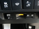 ETC車載器付。ETCが使用可能な道路通行料はキャッシュレスでスマートに走行できます。再セットアップして納車致します。