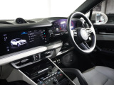 オプションのシートベンチレーション装備車です