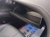 置き場所に困るティッシュボックスも入りそうですね。