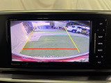 見えづらい車体後方部を映像で映し出してしっかりサポート!難しいバック駐車も安心です♪