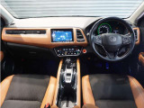 ◆インテリアパネル◆視界広々で非常に運転しやすくロングドライブでも疲れを感じさせないすっきりとまとまったインパネ周りです。