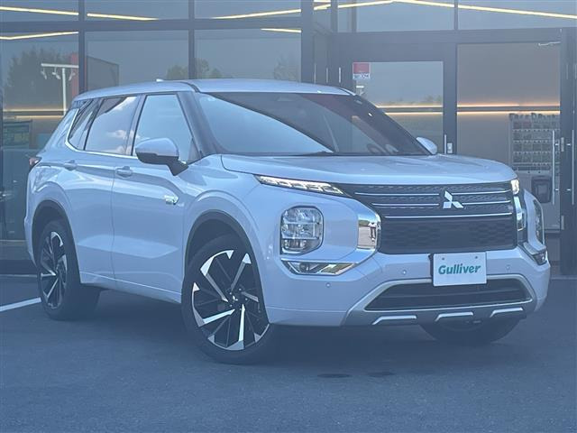 アウトランダー PHEV 2.4 P 4WD 本革シート
