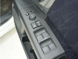 ◆パワーウィンドウスイッチ◆運転席から全席の窓の開閉操作を行うことが出来いつでも換気ができます!