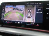 車両の頭脳といっても過言ではない『iDrive・システム』。オーディオ・ハンズフリー・ナビゲーションはもちろん、車両状況・操作説明まで確認する事ができます。