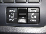 室内のスイッチで運転席から開閉ができる、パワースライドドアが付いています。(安心の挟み込み防止機能付)