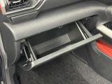 グローブボックスです。