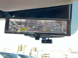 【スマートルームミラー】バックドアについてますカメラと連動して、後方の映像がルームミラーに映ります。