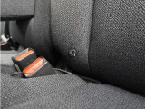 ◆ISOFIX◆シートベルトいらずでチャイルドシートと固定金具を連結するだけでガッチリ固定できます。