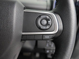 【全車速追従機能付アダプティブクルーズコントロール】走行中に先行車の様子を検知しながら、設定した車速の範囲内で先行車との距離のキープを支援。疲れにくく、長距離運転中の渋滞なども快適に運転できます。
