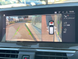 ●パノラミックビューモニター:専用のカメラにより、上から見下ろしたような視点で360度クルマの周囲を確認することができます☆死角部分も確認しやすく、狭い場所での切り返しや駐車もスムーズに行えます。