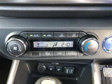 オートエアコンを装着しておりますので車内をお好みの快適な温度に保つことが可能です!