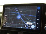 メーカー装着のディスプレイオーディオを装備しております。