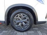 SUBARU認定U-Carは、全車12ヶ月点検、車検などの法定点検を実施。スバル専門メカニックが確かな技術で最大88項目にわたりチェックしており品質、安心を支えます!