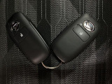 リヤシ-トの背もたれを左右とも倒せば大きめの荷物もしっかり積み込めます!