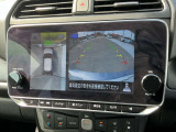 空から車を見たような「アラウンドビューモニター」!車の周りが一目で確認できるので、小さなお子様や障害物があっても安心して乗ることができます。