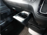 ◆ドリンクホルダー◆手の届きやすい場所にドリンクホルダーがあり、とても便利です。