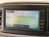 【バックモニター】駐車には欠かせないバックカメラを装備!カラーで後方をモニタリング。安全でゆとりのある駐車をサポートします。