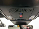 【SOSボタン】衝撃検知やエアバッグ展開時には自動通報。車両データを活用し、迅速な救助につなげる安全テクノロジー。 ※サービス利用にはHonda Total Care プレミアム契約が必要です