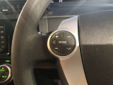 【ステアリングスイッチ】左です。ステアリングから手を離さず、運転に集中したまま手元でオーディオ操作等が出来ます。