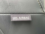 シート側面にもエアバックが付いて更に安心です