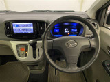 インパネはシンプルなデザイン。運転もしやすそう♪