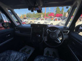 運転席からの視界も広くて快適です!