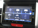 ナビゲーションは純正メモリーナビ(VXM-175VFi)を装着しております。AM、FM、CD、DVD再生、Bluetooth、音楽録音再生、フルセグTVがご使用いただけます。