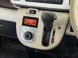 自動で車内温度を調整してくれる【オートエアコン】付きです