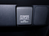 アクセサリーソケット機能付きです。消費電力120W(10A)以下のアクセサリーに、直流12Vの電源を供給します。