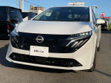 LEDヘッドライトです。高い視認性や省電力で車への負担が少なく、長寿命で交換の手間が少なくなりメリットがいっぱいあります。