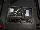 パンク修理キットを装備しております。