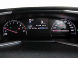 運転に役立つ情報を分かりやすく表示するマルチインフォメーションディスプレイを中央に配したとても見やすいメーター☆