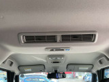 広い室内を快適に出来るリヤシーリングファン付きです(送風機能)