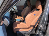 お車の点検、修理も自社整備工場にて対応致します。入庫案内からご来店までサービスアドバイザーと担当営業者でお客様をサポート致します。ご来店、ご連絡をスタッフ一同心よりお待ちしております。