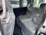 後席の膝元の広さは必見です!!是非、現車で確認して下さい☆