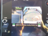 バック時には後方の映像が映ります。