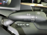 【オートライト】車外の明るさに応じて自動的にライトの点灯・消灯をしてくれます