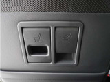 ◆スーパースライドシート◆助手席を後ろへスライドすれば運転席後に座るお子様のお世話を楽に。前にスライドすれば後席にお子様を座らせた後にそのまま運転席に。大きく動く助手席で空間を自在に変化!